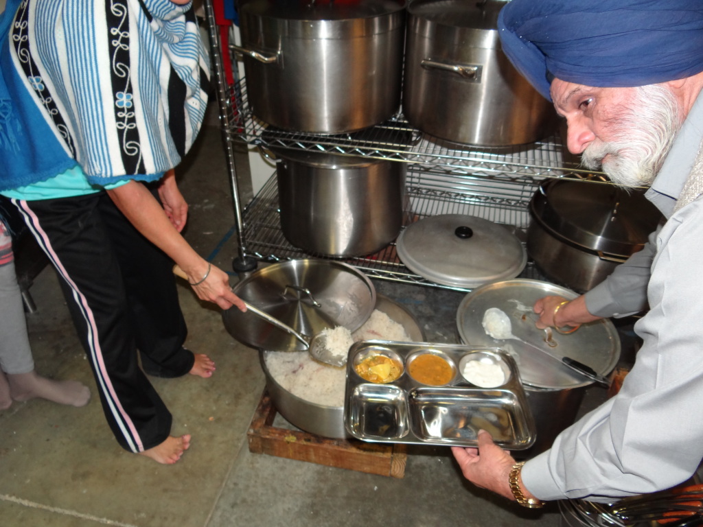 serving langar